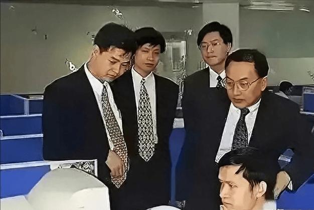 新澳2025今晚特马开奖结果和雷军再发文回应质疑与雷军表态