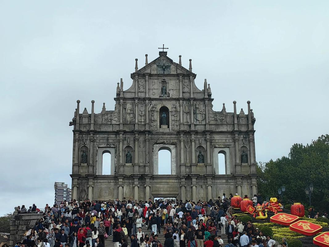 新2025澳门天天开好彩和一地下室惊现大鱼池与地下室 鱼池
